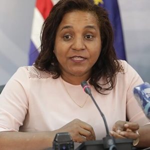 Drª Maria da Luz Mendonça - Presidente do Instituto Nacional de Saúde Pública - INSP